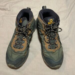 Merrell Gore Tex Water Proof hiking boots - men’s US 9.5